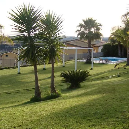 In Moderna Con Piscina
