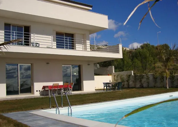 In Moderna Con Piscina Appartement Noto