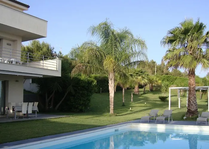 In Moderna Con Piscina Noto