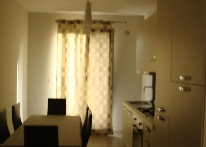 Appartement In Moderna Con Piscina *